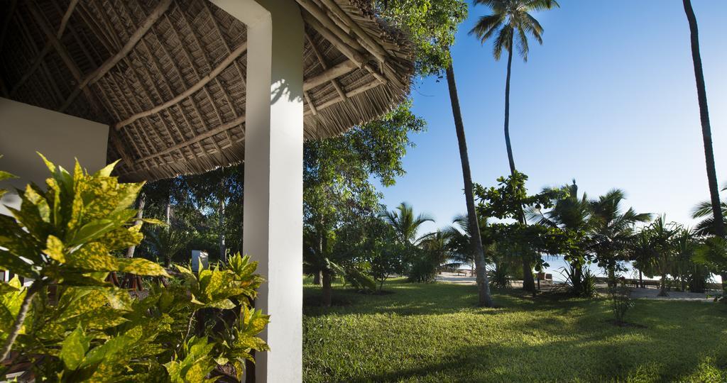 Uroa Bay Beach Resort Zanzibar Buitenkant foto