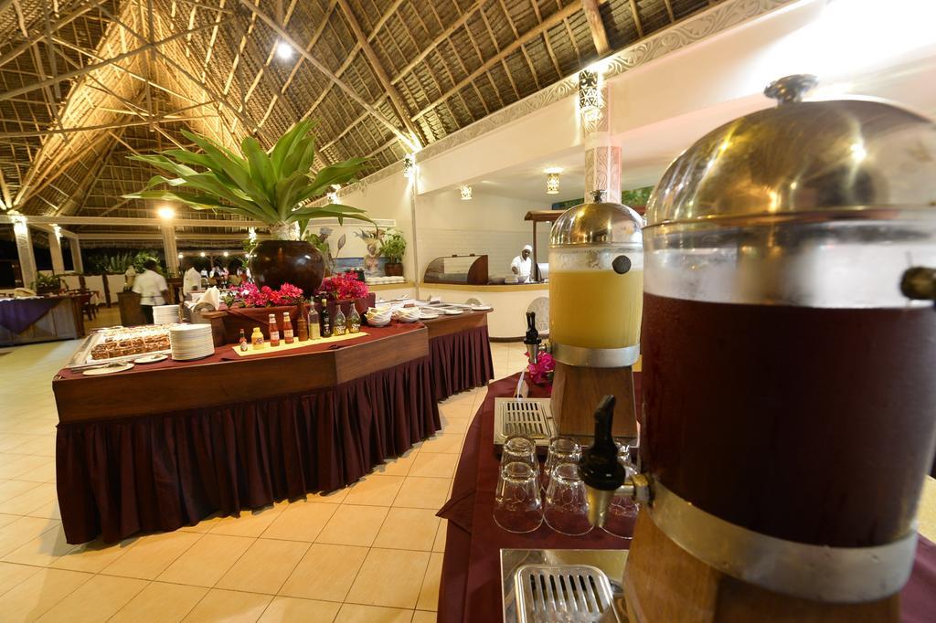 Uroa Bay Beach Resort Zanzibar Buitenkant foto