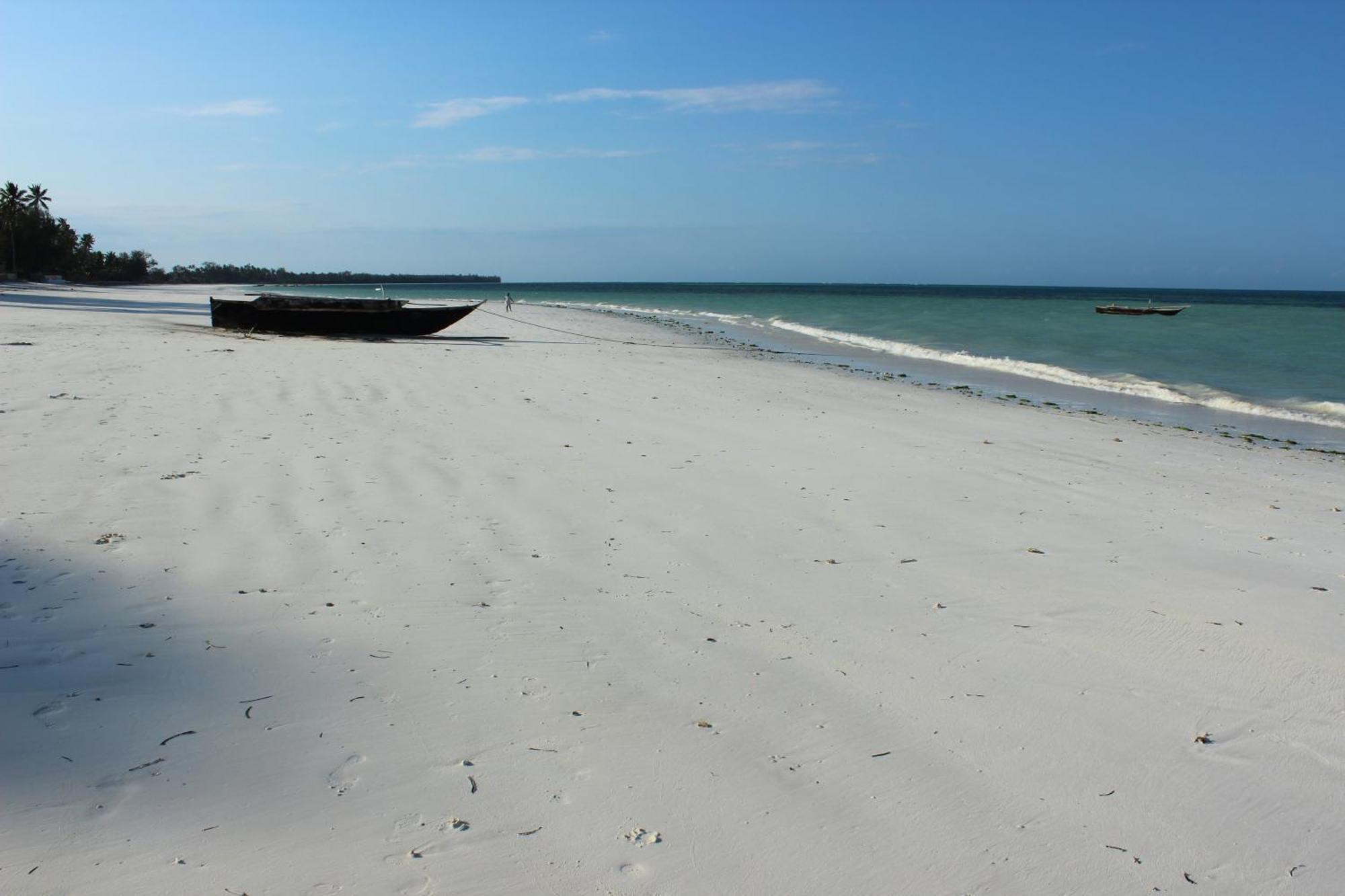 Uroa Bay Beach Resort Zanzibar Buitenkant foto