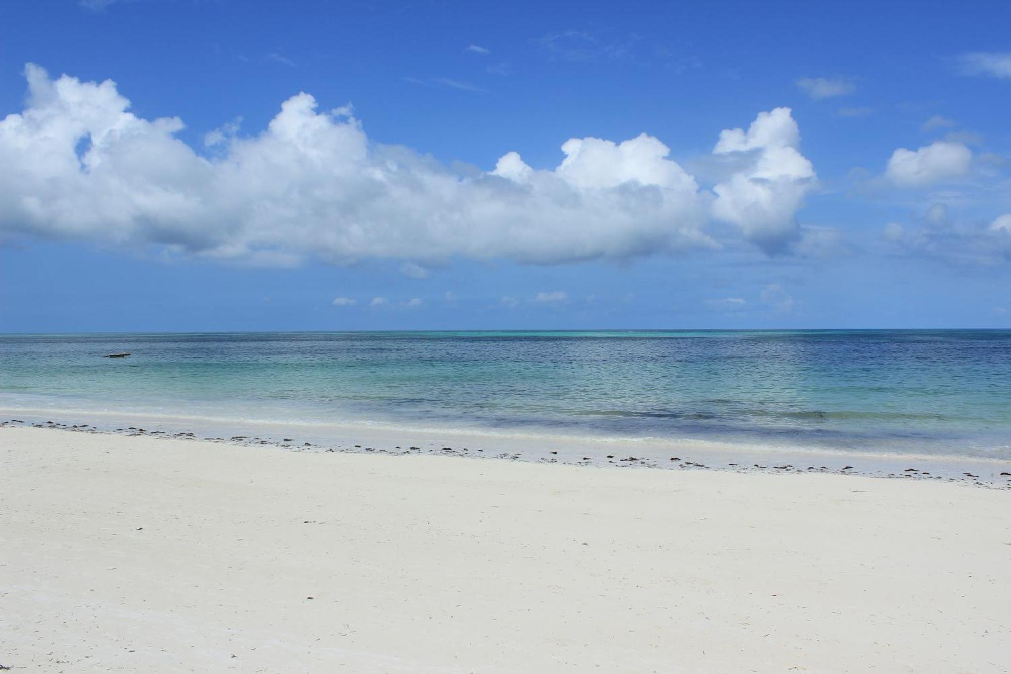 Uroa Bay Beach Resort Zanzibar Buitenkant foto